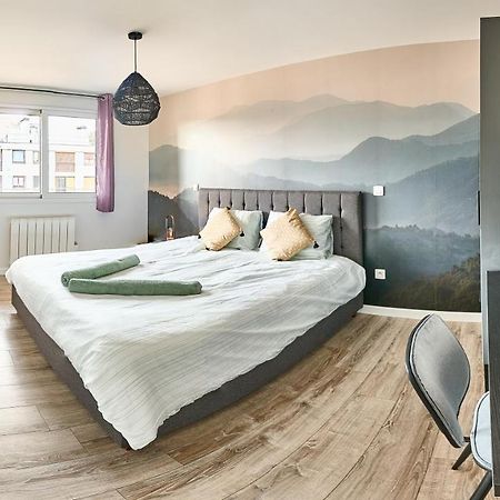 Eclat Dore Bondy Suites Free Parking Buitenkant foto