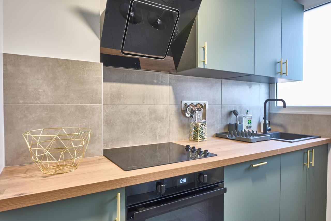 Eclat Dore Bondy Suites Free Parking Buitenkant foto